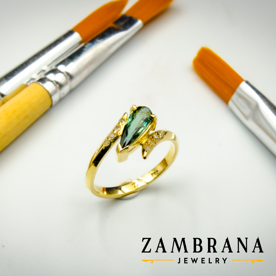 Anel de noivado ouro e turmalina Paraíba